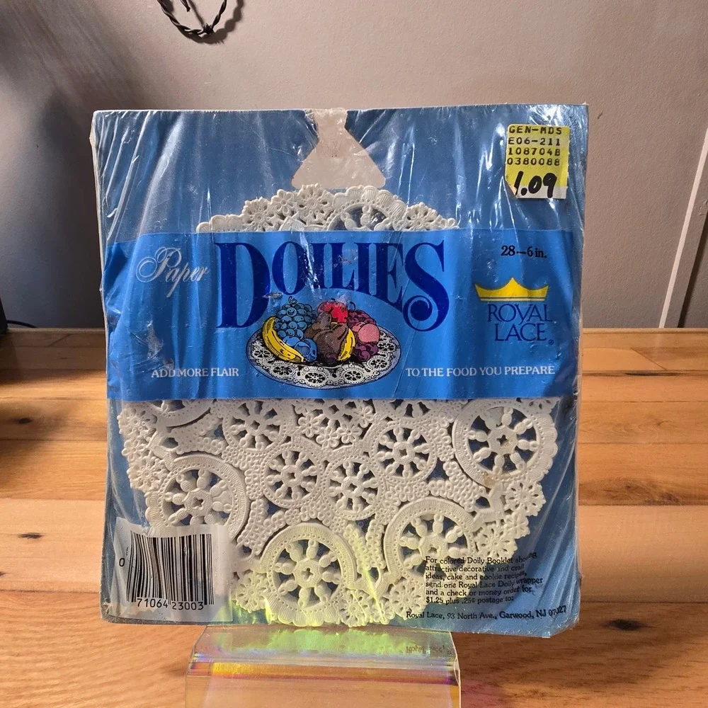 Vintage Royal Lace White Paper Doilies 6 Inch Round 28 Count Pack USA Made